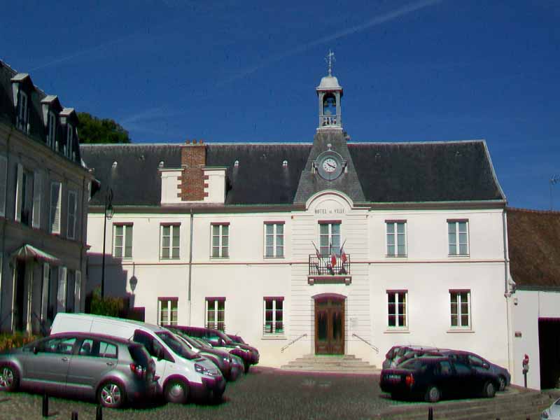 Écouen-Mairie 800px Mairie Ecouen