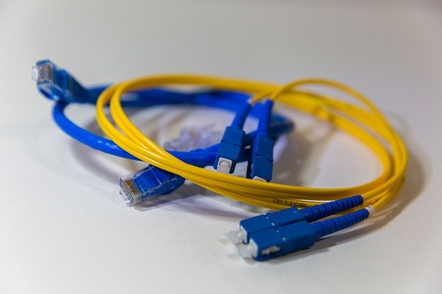 fiber-optics-2633604_640